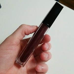 Estee Lauder Pure Color Envy gloss in Berry